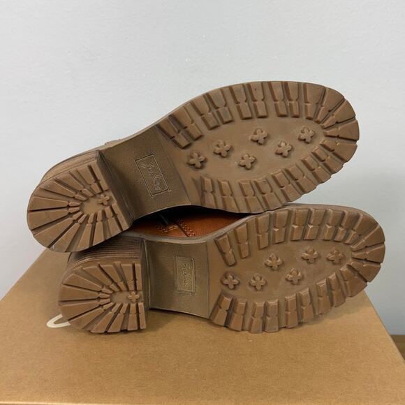 New Zodiac Women's Greyson Lug-Sole Boots in Cognac Faux Leather Women's Size 8 - Picture 8 of 9